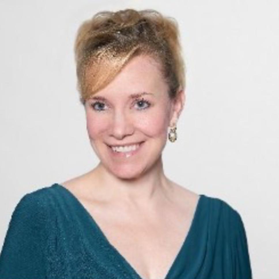 Cara O'Brien headshot